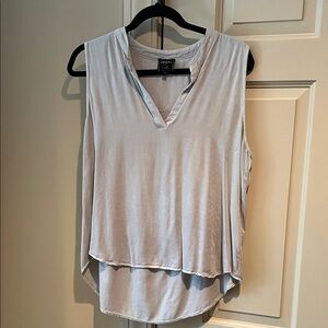 Elegant V-Neck Tank Top in Soft Gray
